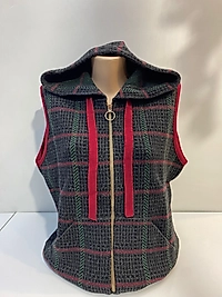 KAPŞONLU YÜN YELEK